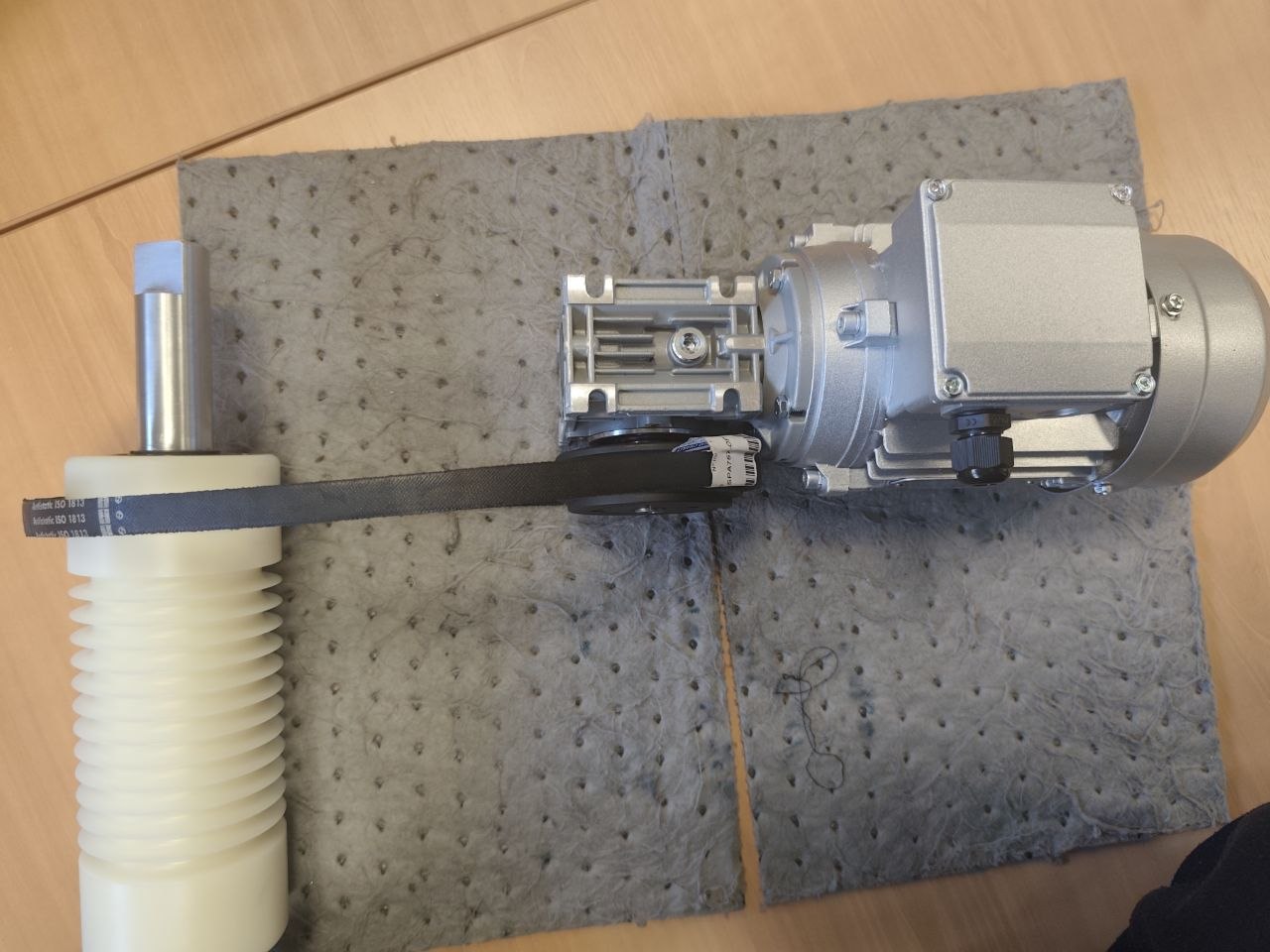 Moteur et poulie de tri